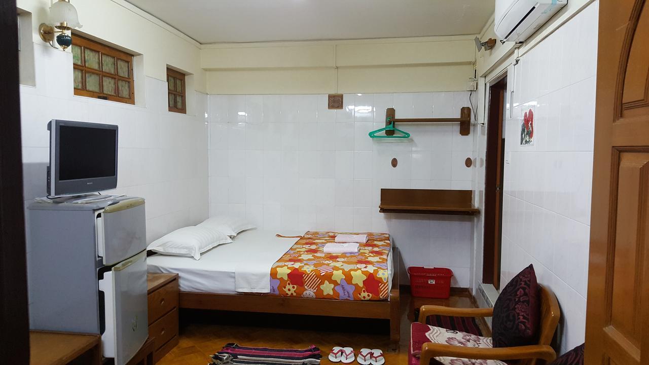 Chan Myae Guesthouse يانغون المظهر الخارجي الصورة